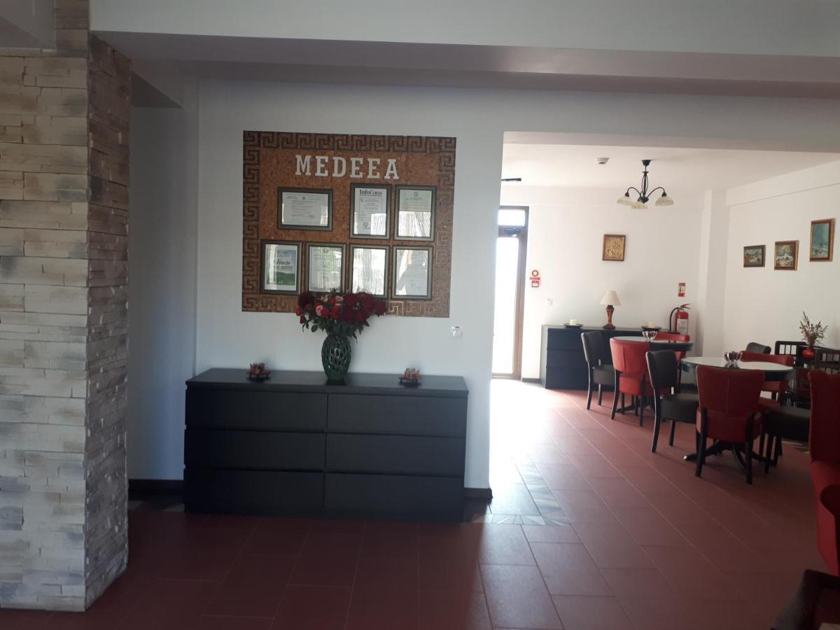 Vila Medeea Costinesti Luaran gambar