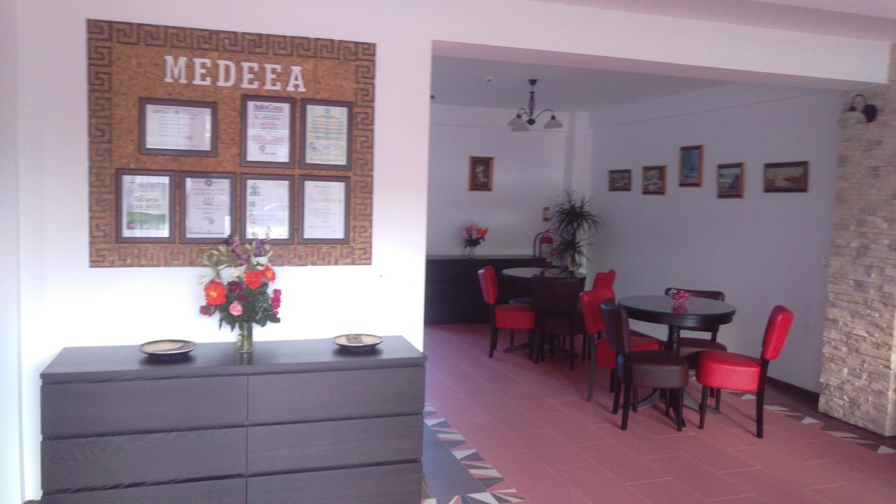 Vila Medeea Costinesti Luaran gambar
