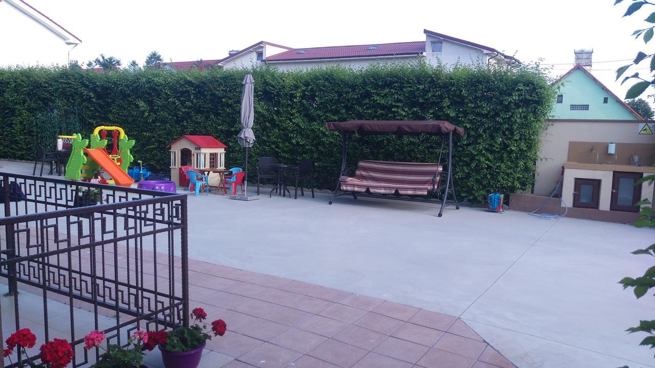 Vila Medeea Costinesti Luaran gambar